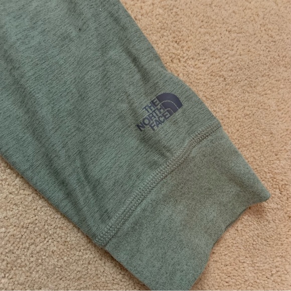 The North Face Flashdry heathered olive green athletic hiking shirt - Picture 3 of 9